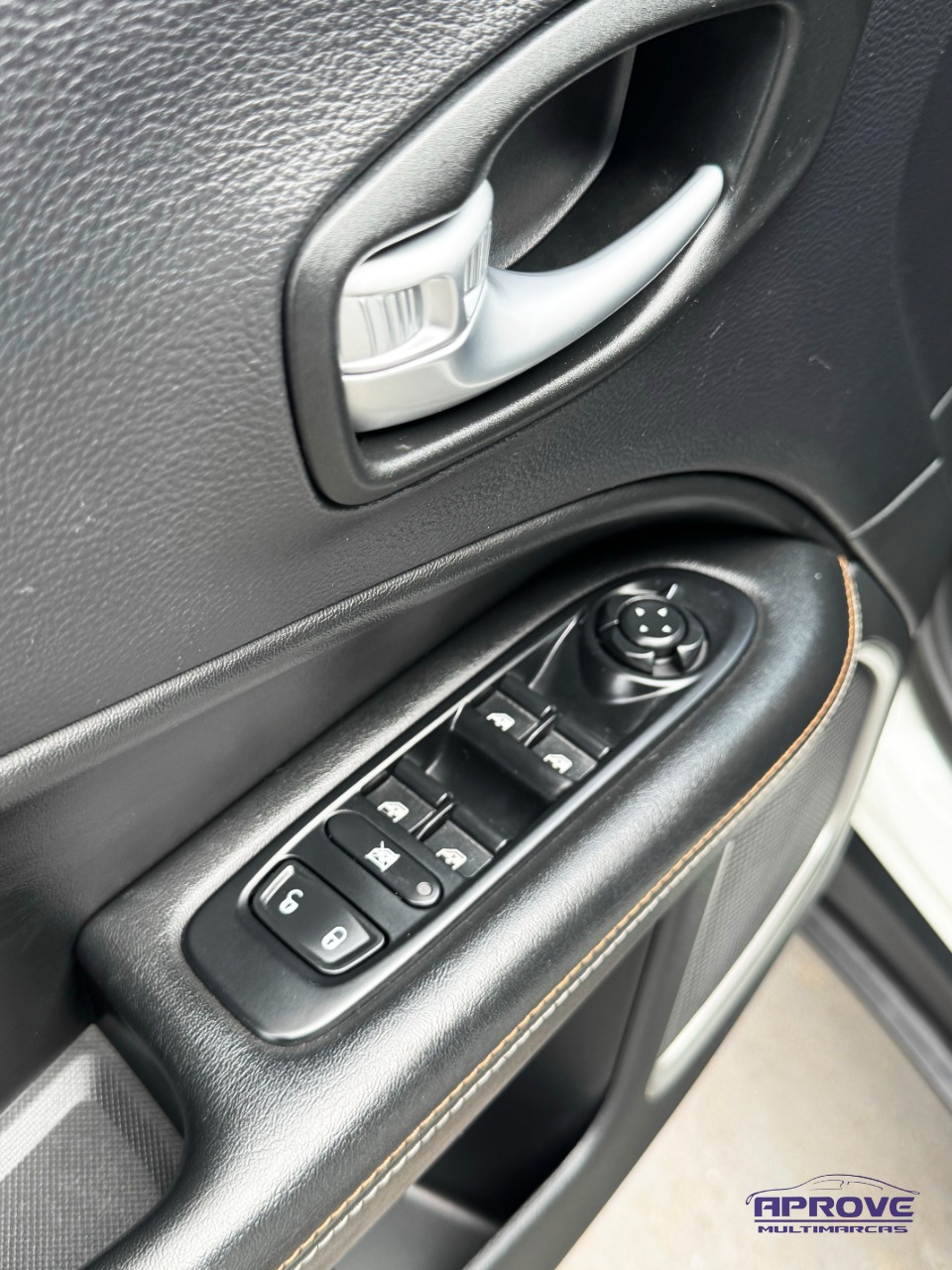 Jeep COMPASS SPORT 2.0 4x2 Flex 16V Aut. foto 13