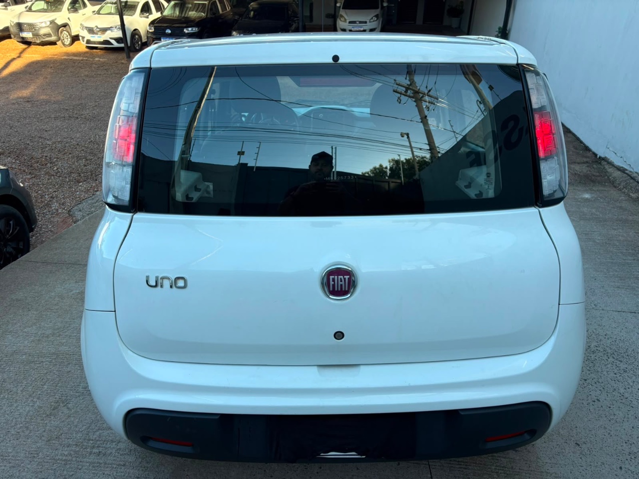 Fiat UNO ATTRACTIVE 1.0 Fire Flex 8V 5p foto 4