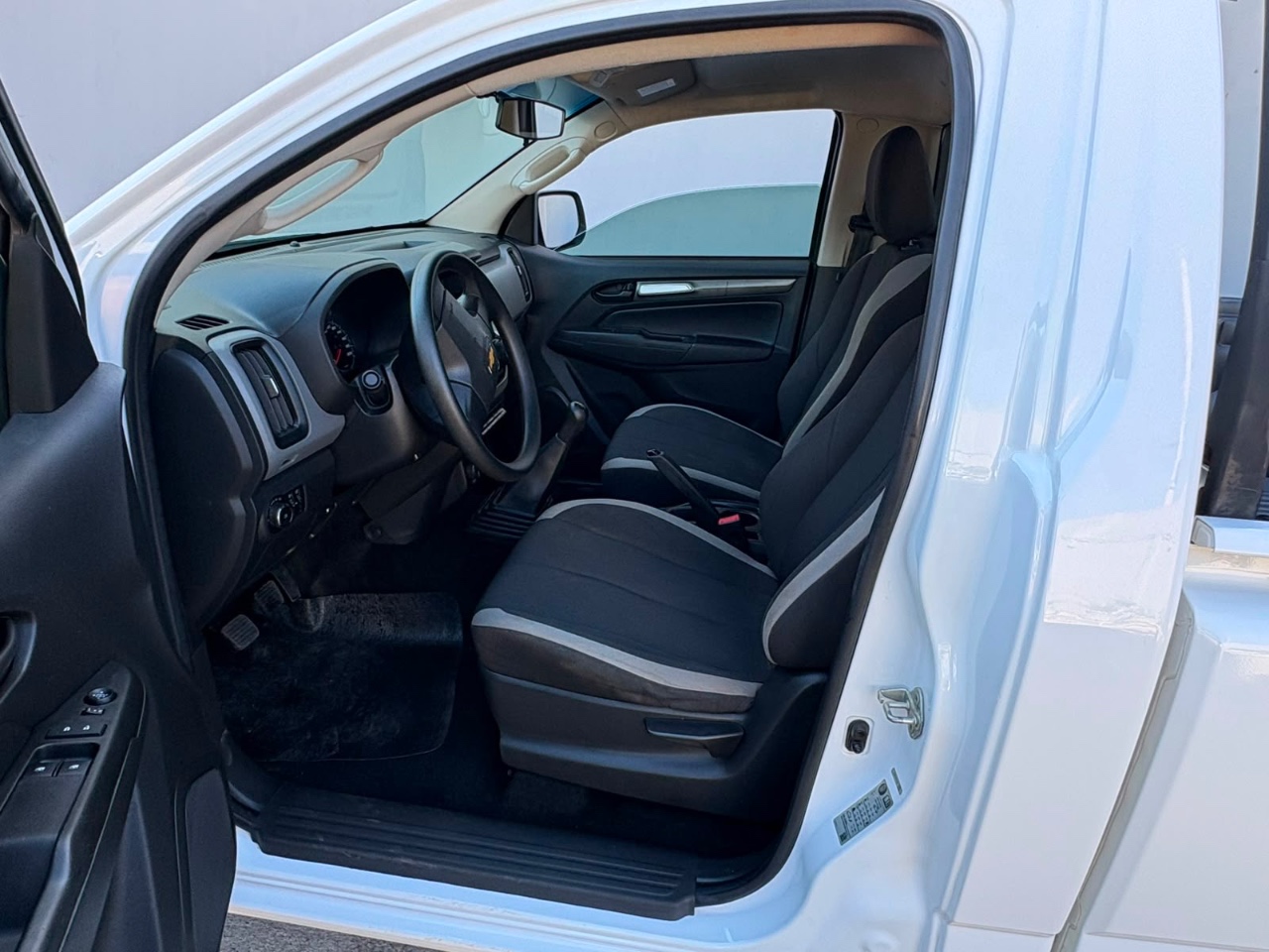 GM - Chevrolet S10 Pick-Up LS 2.8 TDI 4x4 CS Diesel 8