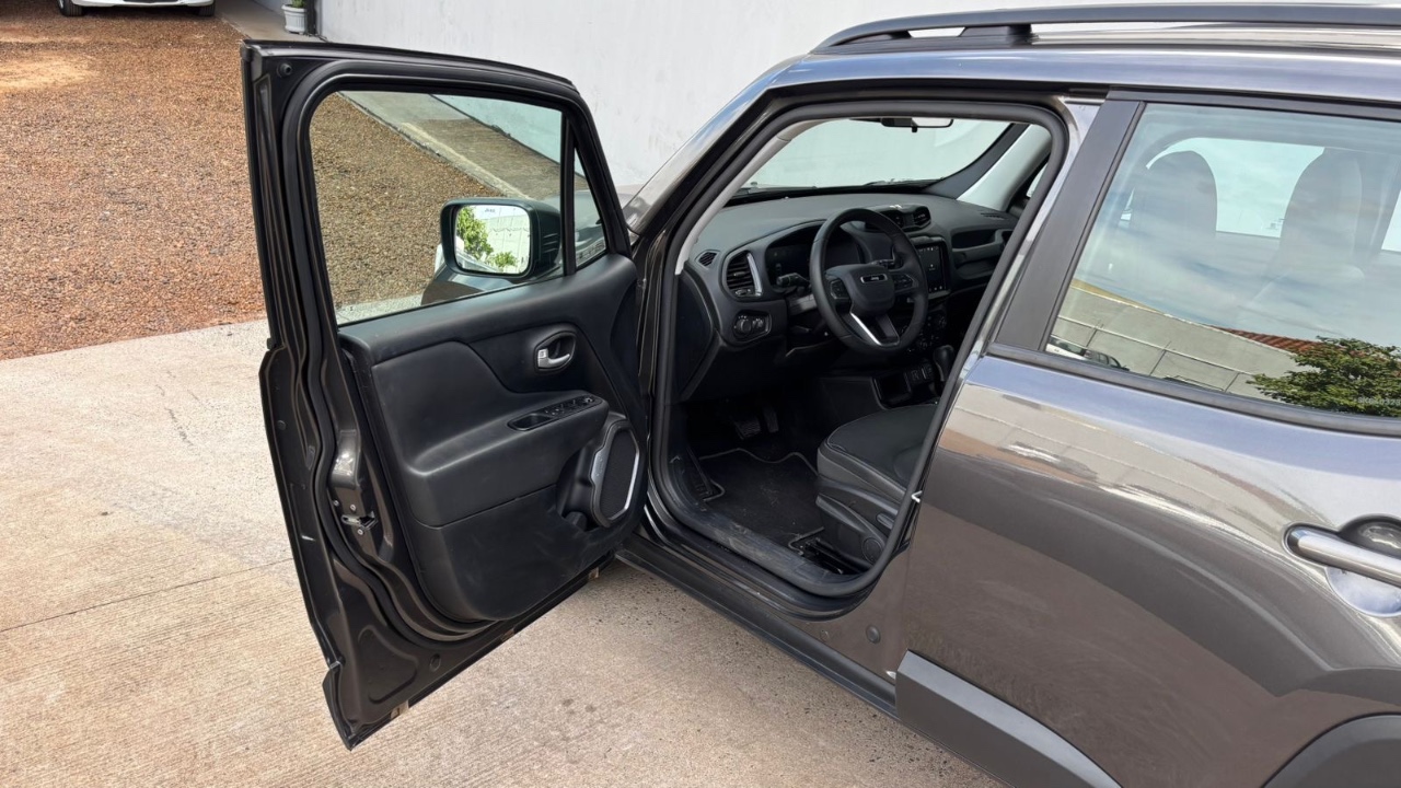 Jeep Renegade Long. T270 1.3 TB 4x2 Flex Aut. 12