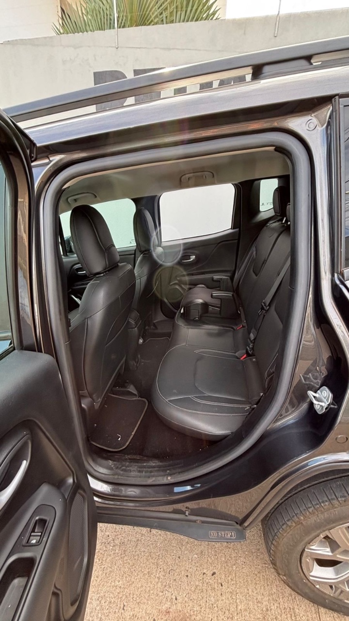 Jeep Renegade Long. T270 1.3 TB 4x2 Flex Aut. 13