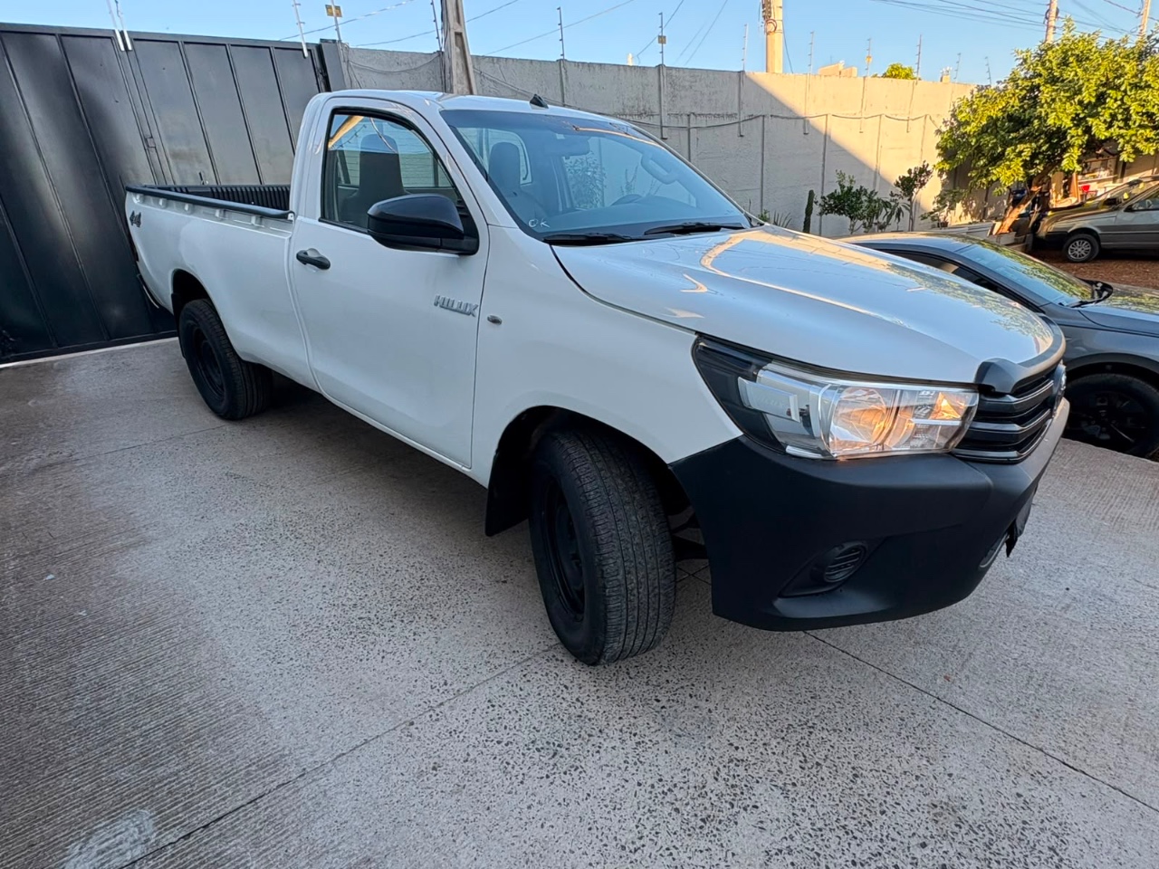 Toyota Hilux CS 4x4 2.8 TDI Diesel Mec. 6