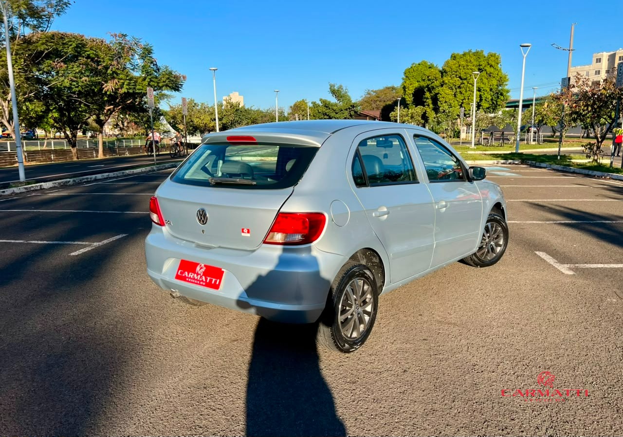 VW - VolksWagen Gol (novo) 1.0 Mi Total Flex 8V 4p 4