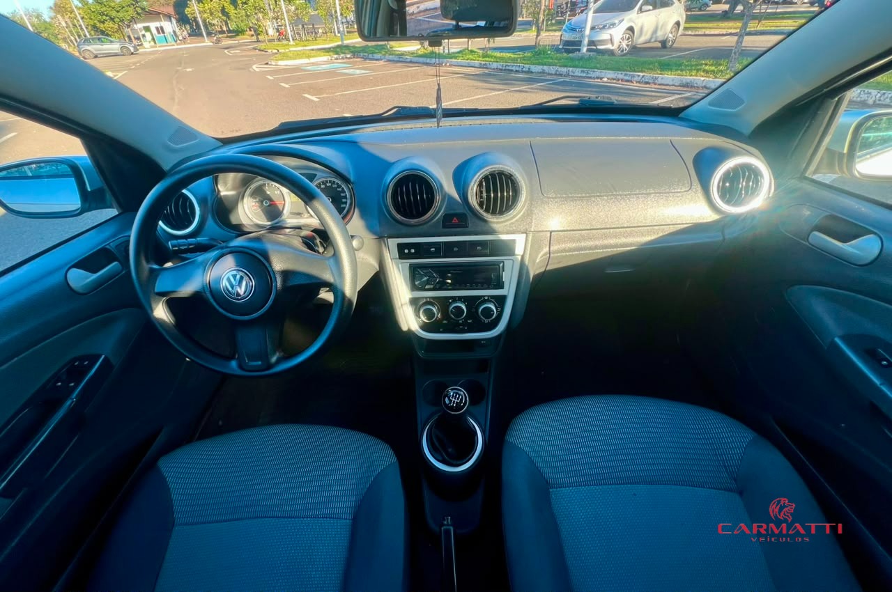 VW - VolksWagen Gol (novo) 1.0 Mi Total Flex 8V 4p 5