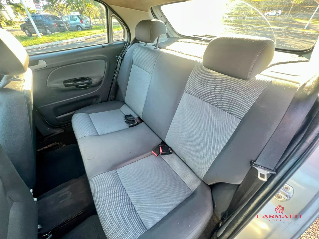 VW - VolksWagen Gol (novo) 1.0 Mi Total Flex 8V 4p 8