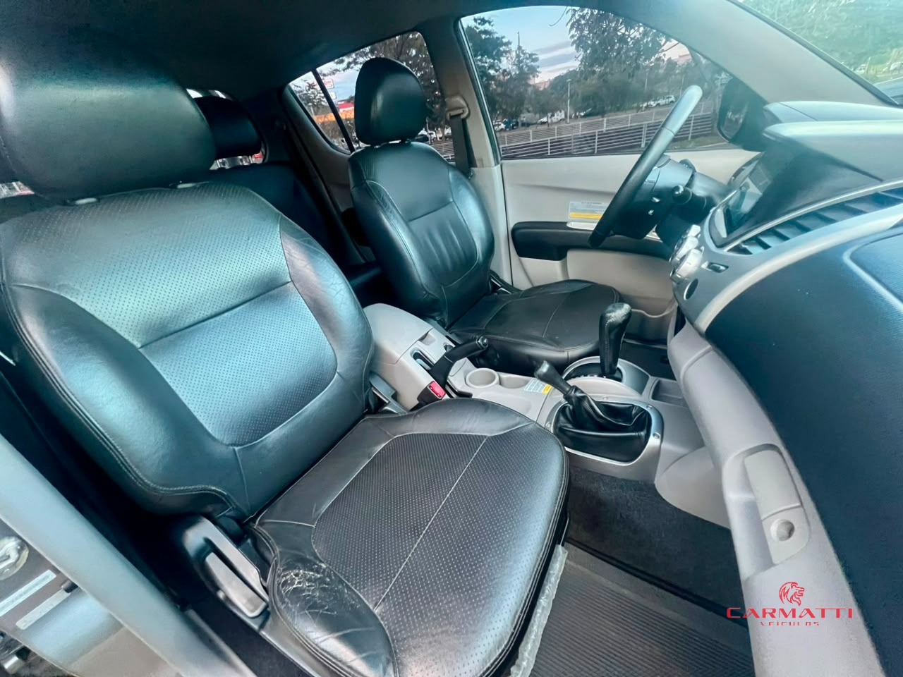 Mitsubishi L200 Triton HPE 3.5 CD V6 24V Flex Aut. foto 7