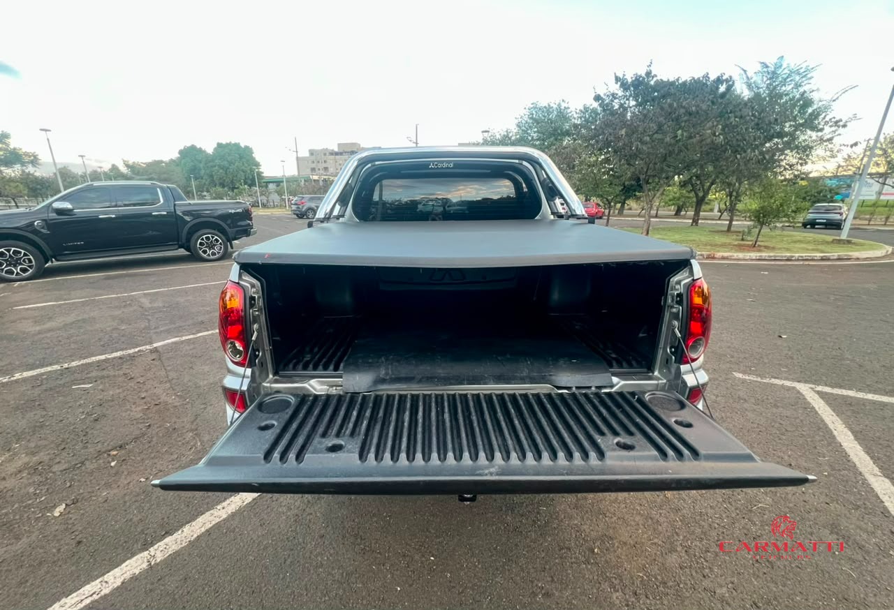 Mitsubishi L200 Triton HPE 3.5 CD V6 24V Flex Aut. foto 9