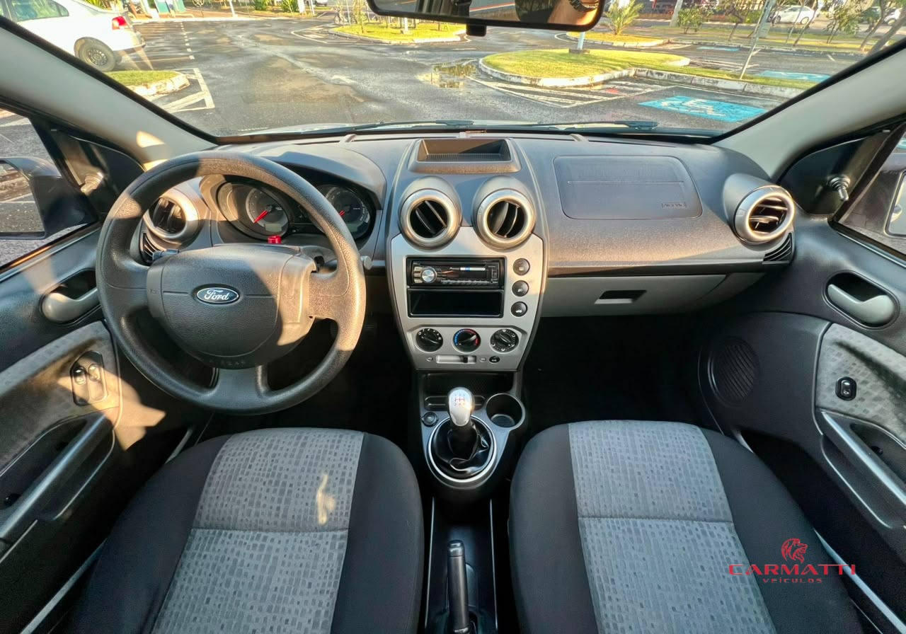 Ford Fiesta Sedan SE 1.6 8V Flex 4p 5