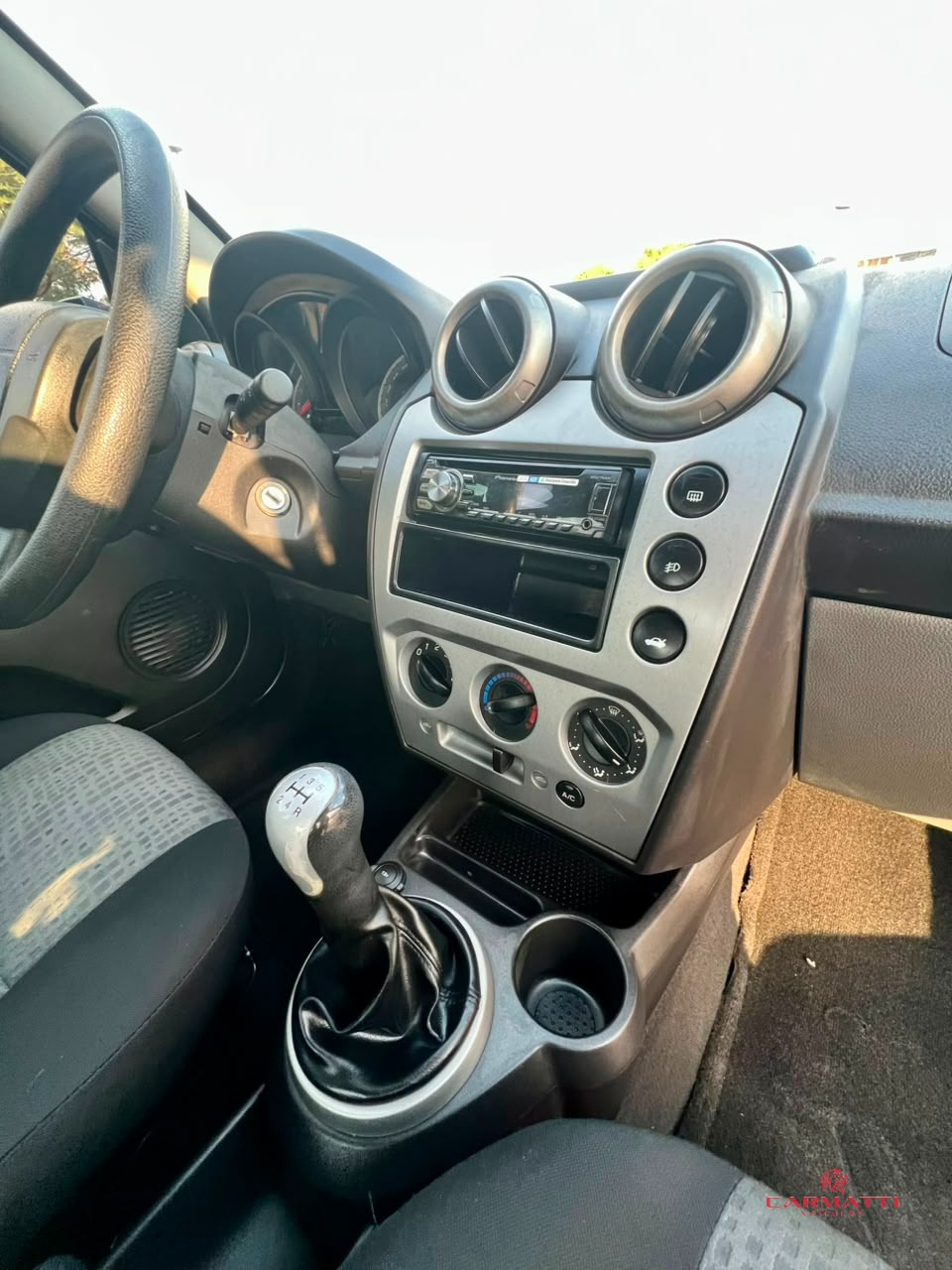 Ford Fiesta Sedan SE 1.6 8V Flex 4p 7