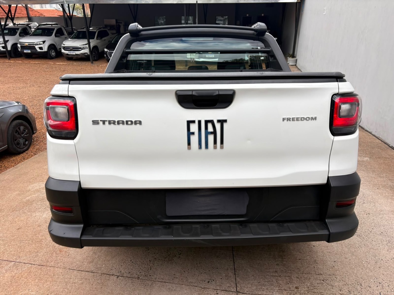 Fiat Strada Freedom 1.3 Flex 8V CD 4