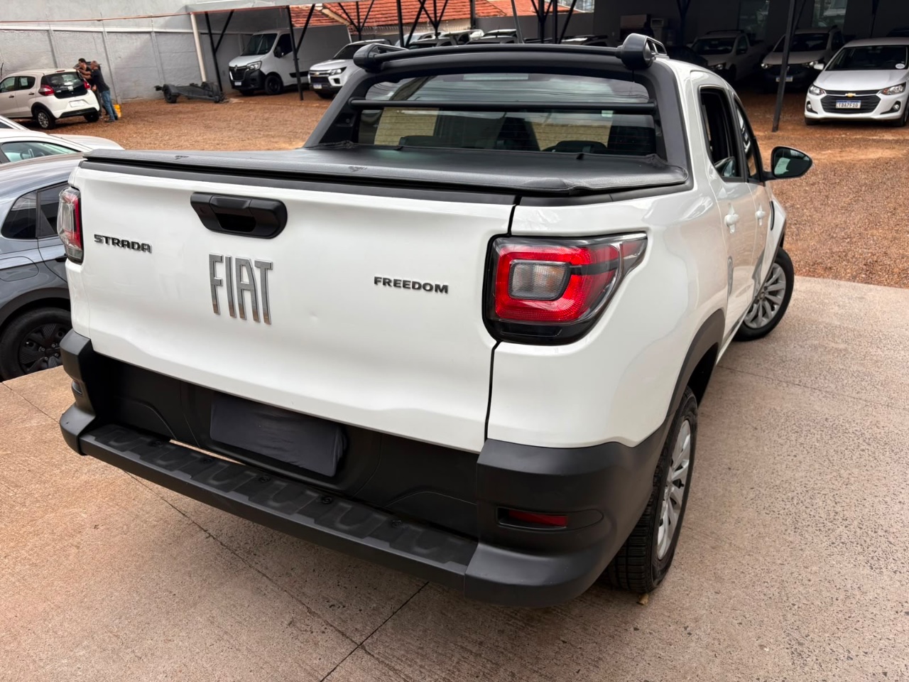 Fiat Strada Freedom 1.3 Flex 8V CD 6