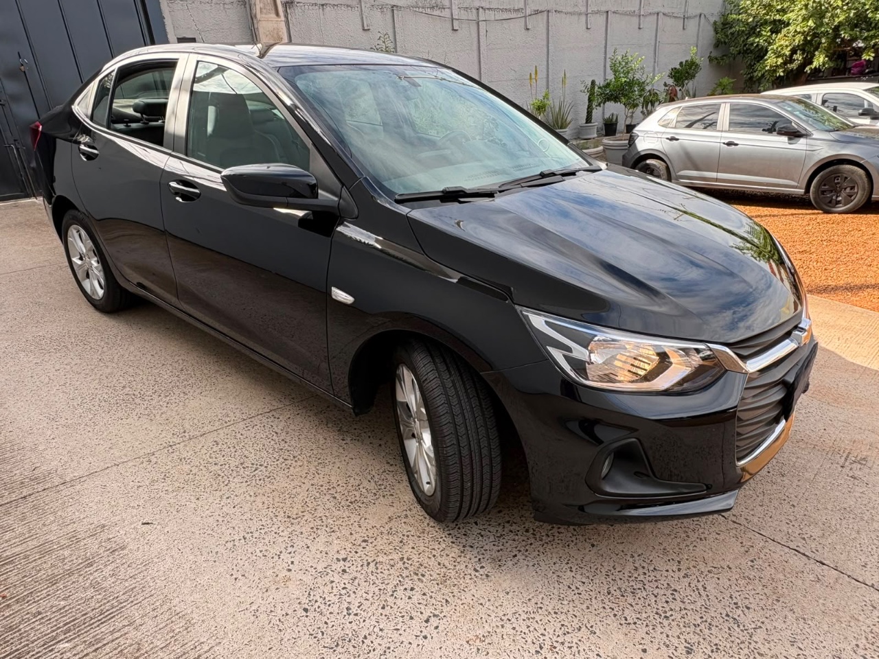 GM - Chevrolet ONIX SEDAN Plus LTZ 1.0 12V TB Flex Aut. 4