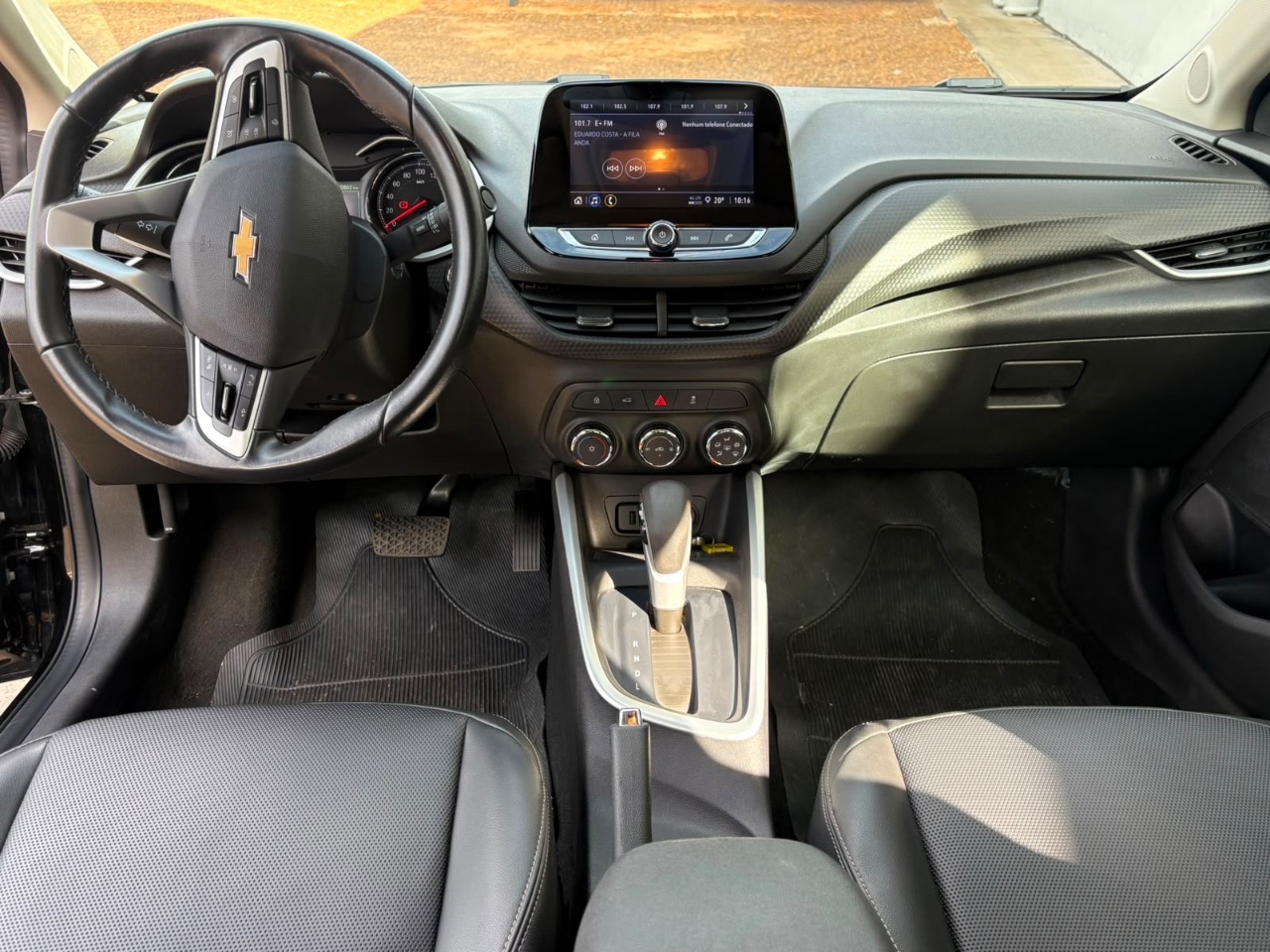 GM - Chevrolet ONIX SEDAN Plus LTZ 1.0 12V TB Flex Aut. 8