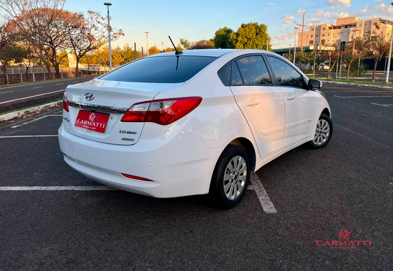 Hyundai HB20S C.Style/C.Plus 1.6 Flex 16V Aut. 4p foto 4