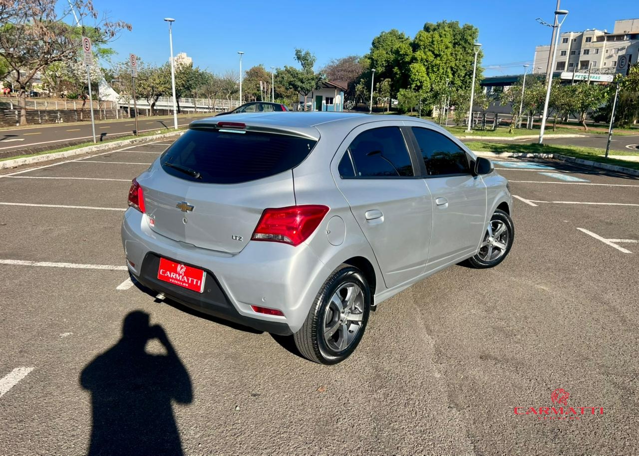 Chevrolet ONIX HATCH LTZ 1.4 8V FlexPower 5p Aut. foto 4