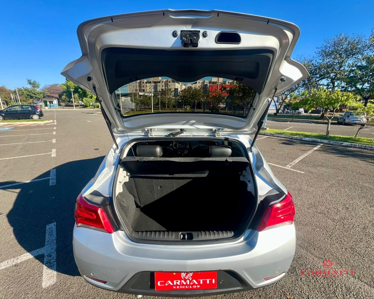 Chevrolet ONIX HATCH LTZ 1.4 8V FlexPower 5p Aut. foto 9