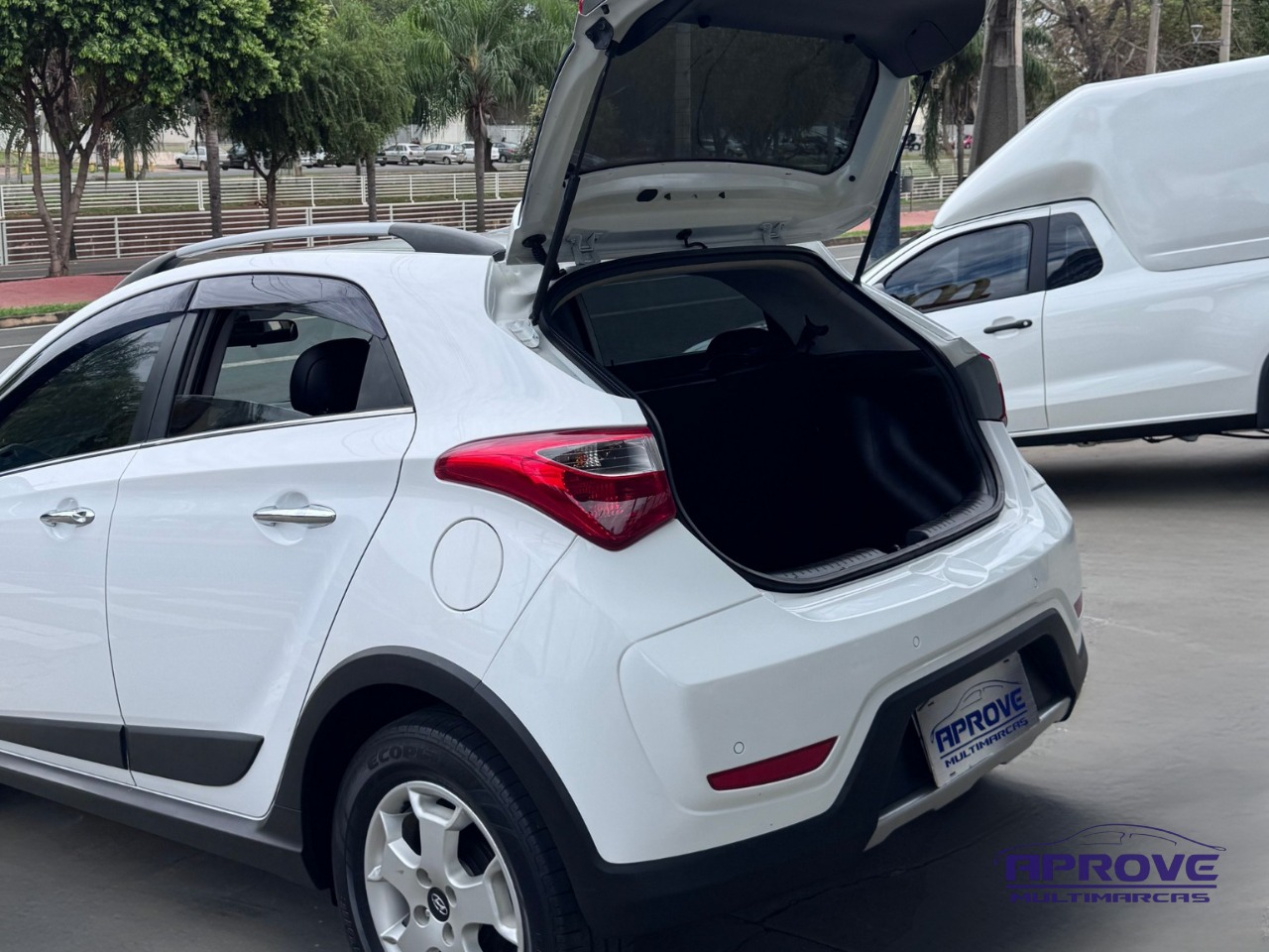 Hyundai HB20X Premium 1.6 Flex 16V Aut. foto 7
