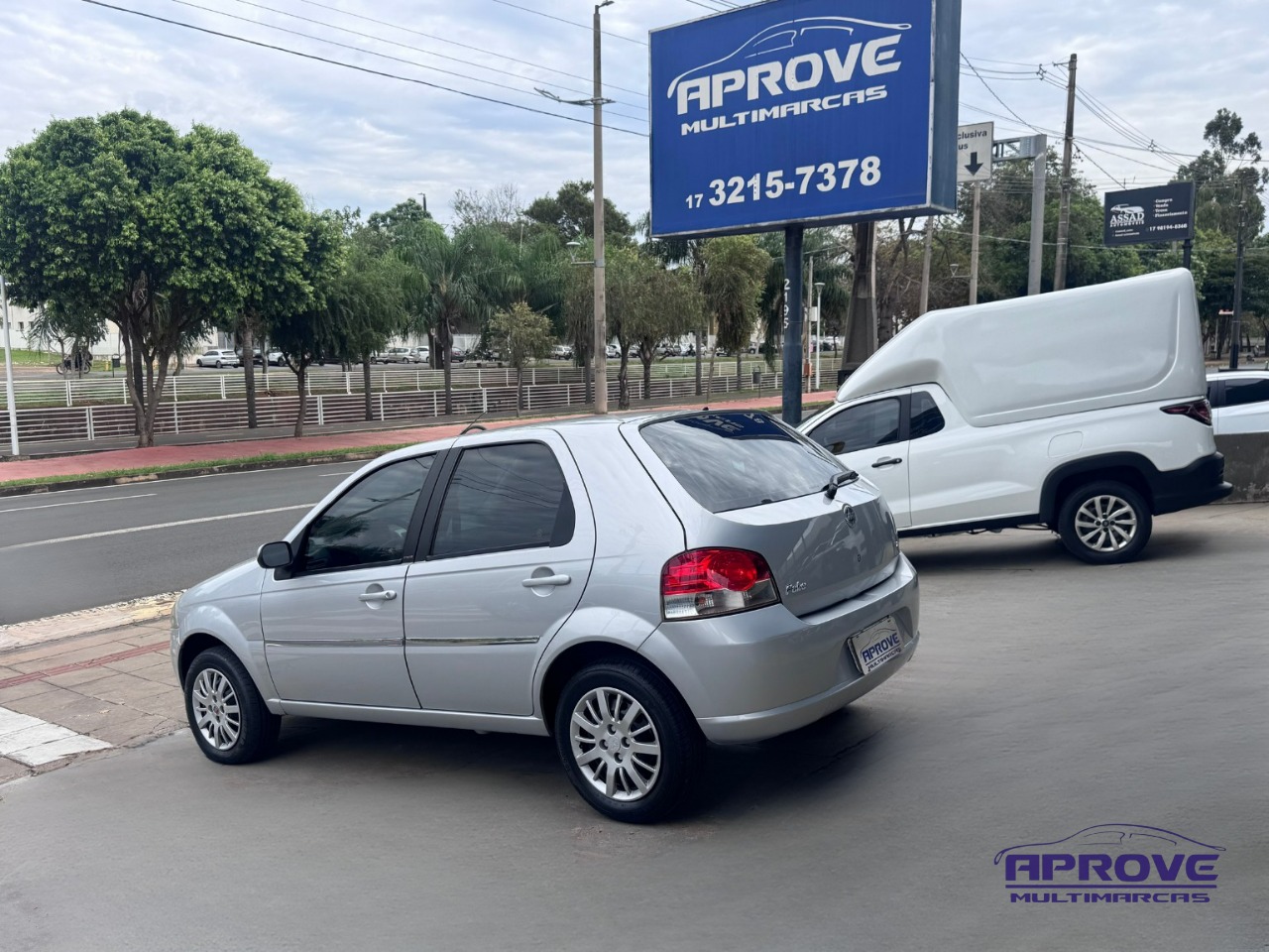 Fiat Palio ELX 1.4 Fire/30 Anos F. Flex 8V 4p 4