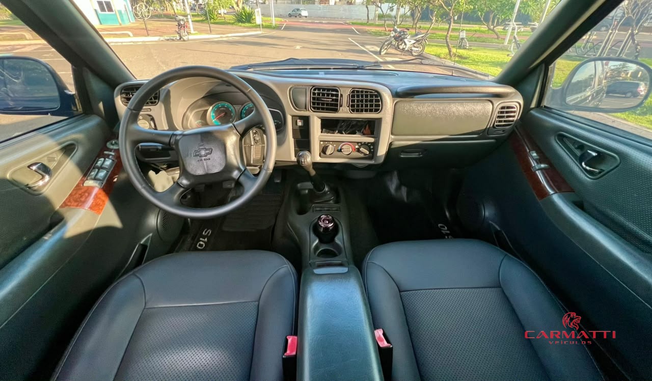 GM - Chevrolet S10 P-Up Executive 2.4 MPFI F.Power CD 5