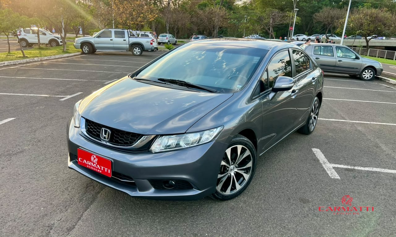 Honda Civic Sedan LXR 2.0 Flexone 16V Aut. 4p foto 3