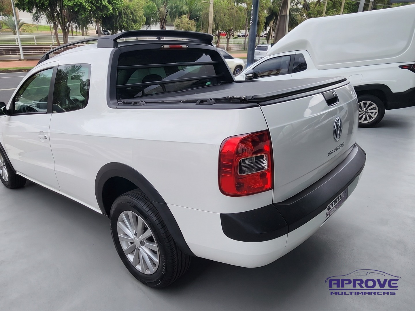 VW - VolksWagen Saveiro Trendline 1.6 T.Flex 8V CD 3