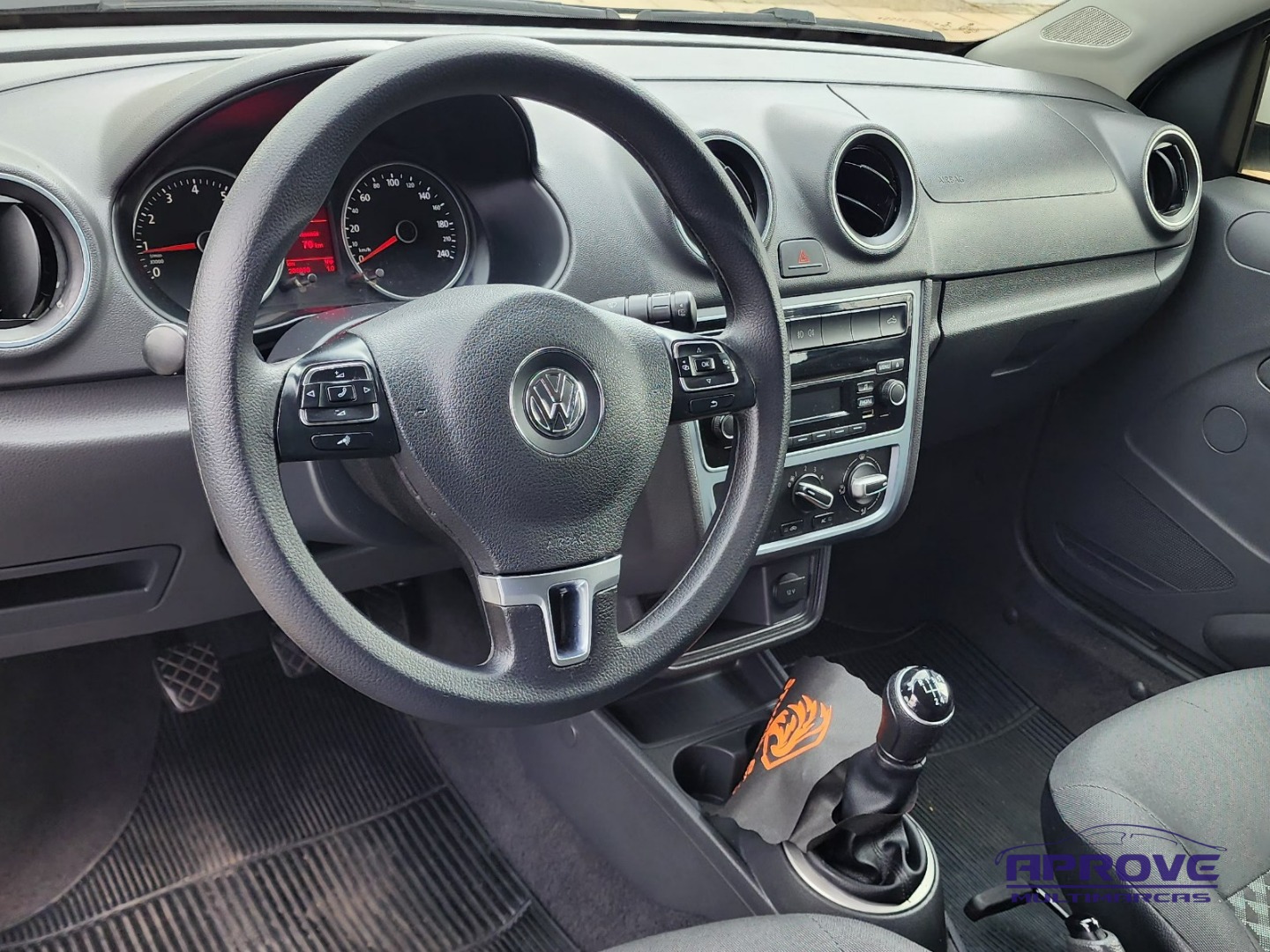 VW - VolksWagen Saveiro Trendline 1.6 T.Flex 8V CD 8