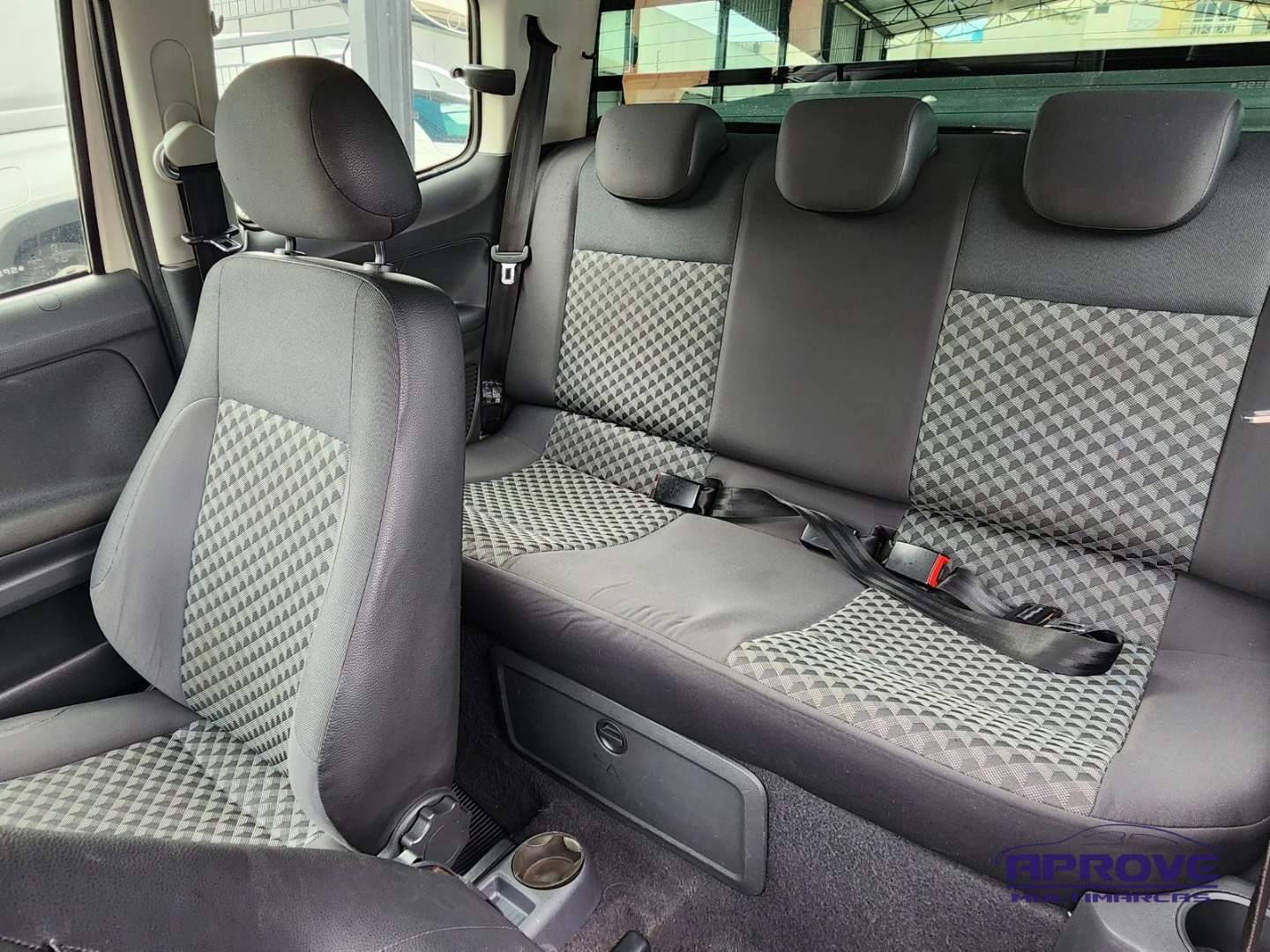 VW - VolksWagen Saveiro Trendline 1.6 T.Flex 8V CD 10