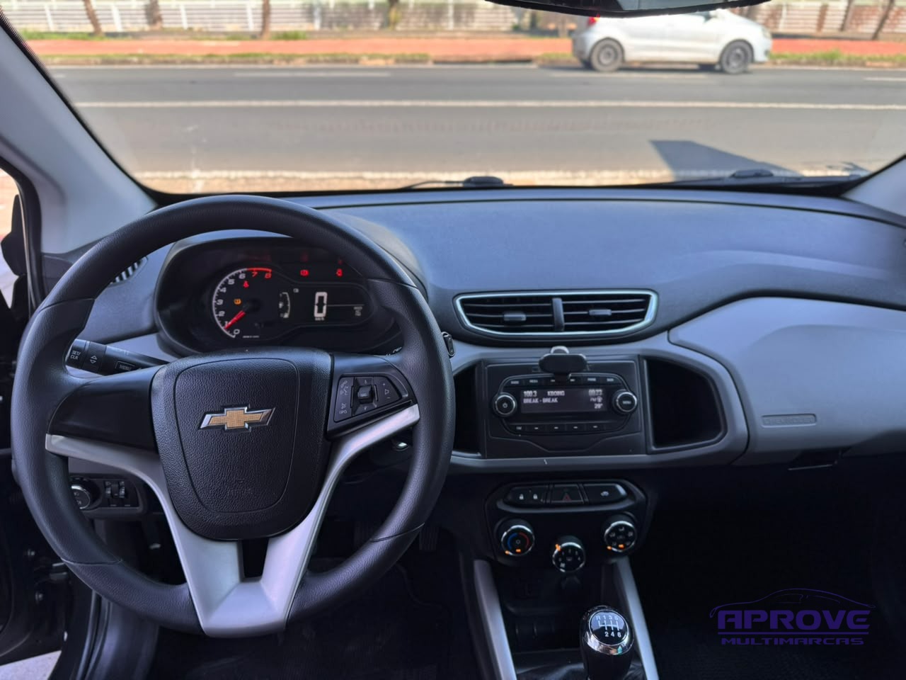 Chevrolet ONIX HATCH LT 1.0 8V FlexPower 5p Mec. foto 11