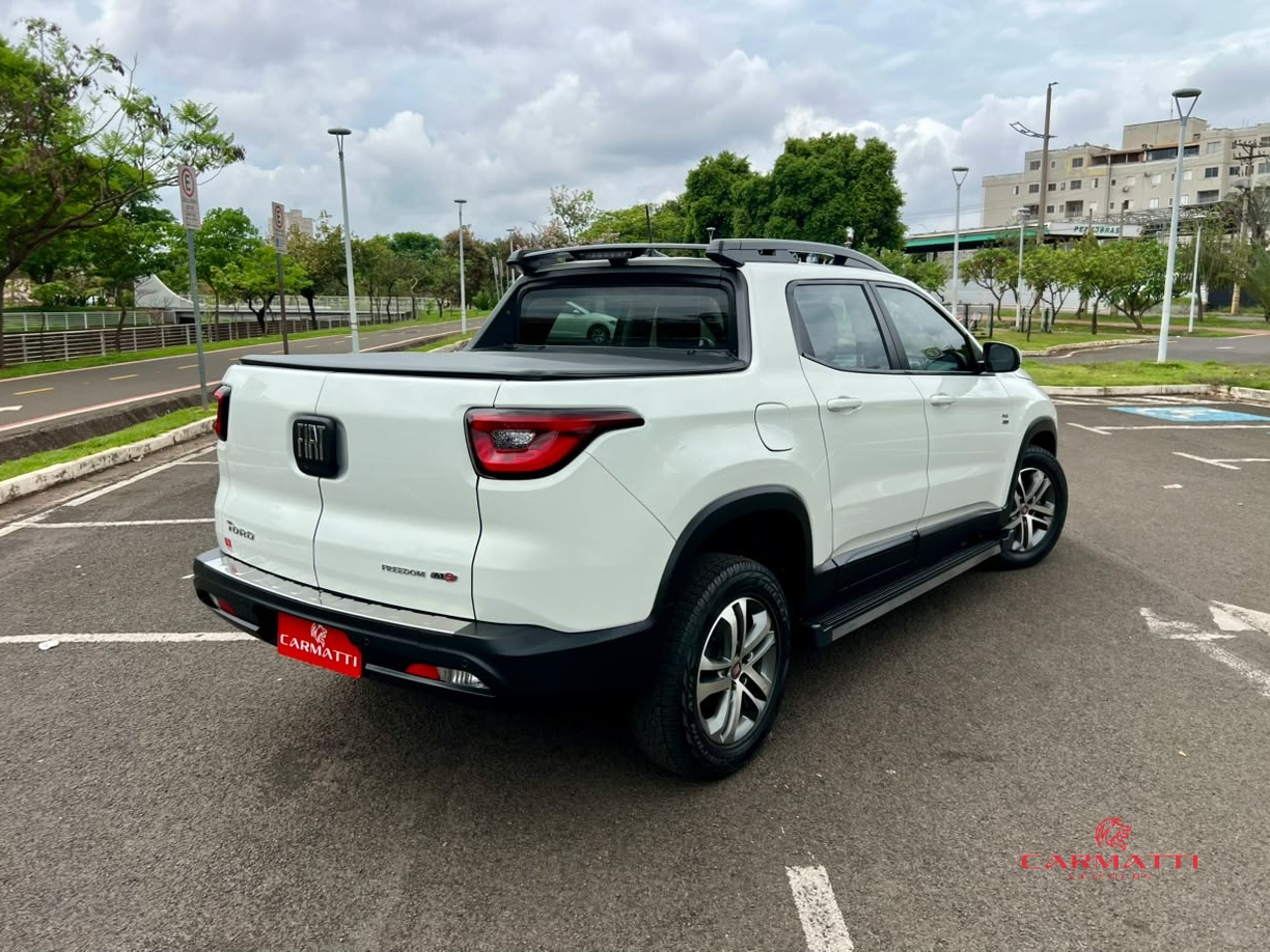 Fiat Toro Freedom 2.0 16V 4x4 TB Diesel Aut. foto 4