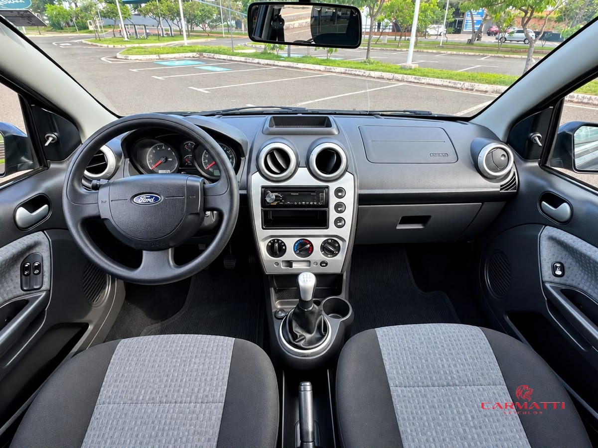 Ford Fiesta Sed. 1.6 8V Flex 4p foto 5