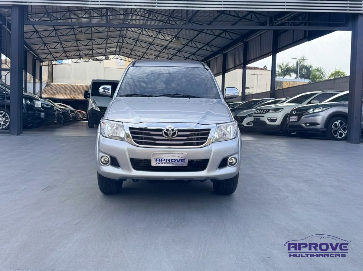 Toyota Hilux CD SRV 4x4 2.7 Flex 16V Aut. foto 3