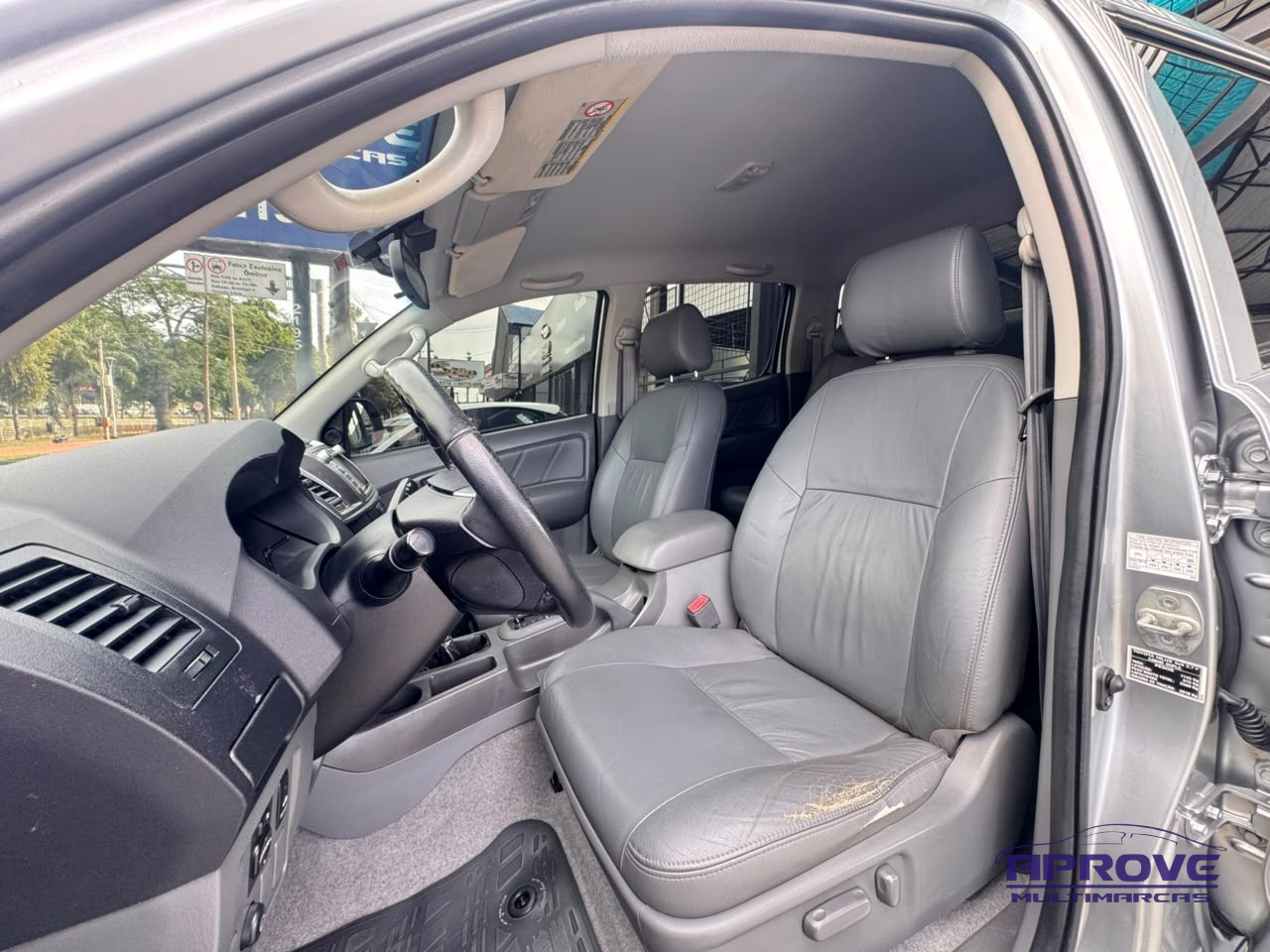 Toyota Hilux CD SRV 4x4 2.7 Flex 16V Aut. foto 9