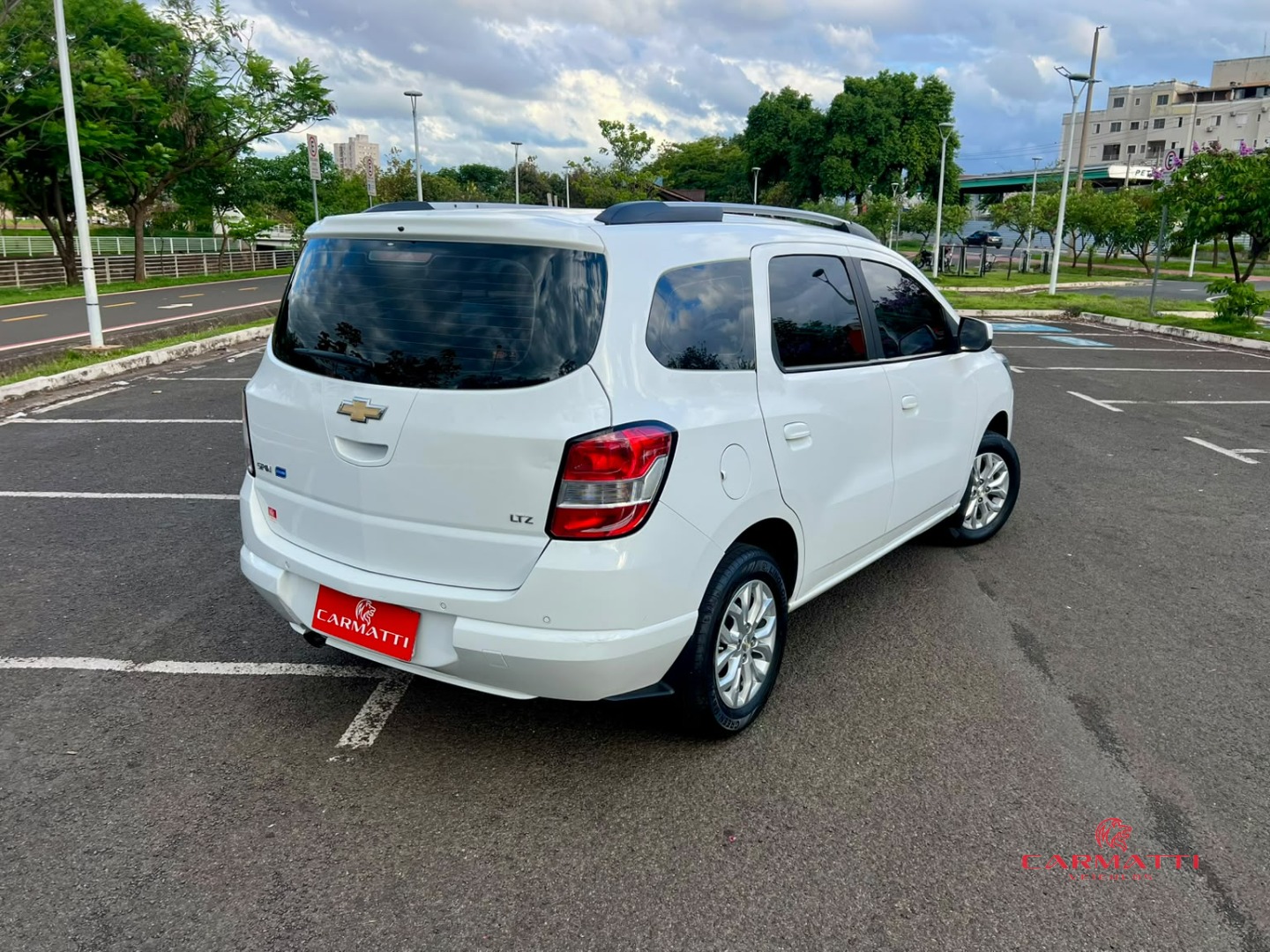 GM - Chevrolet SPIN LTZ 1.8 8V Econo.Flex 5p Aut. 4