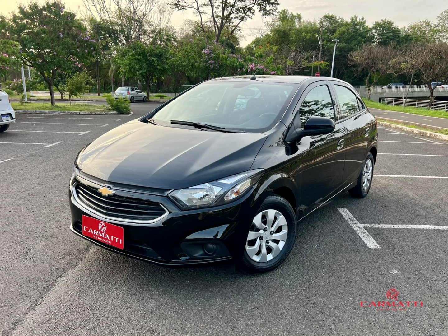 Chevrolet ONIX HATCH LT 1.0 8V FlexPower 5p Mec. foto 3