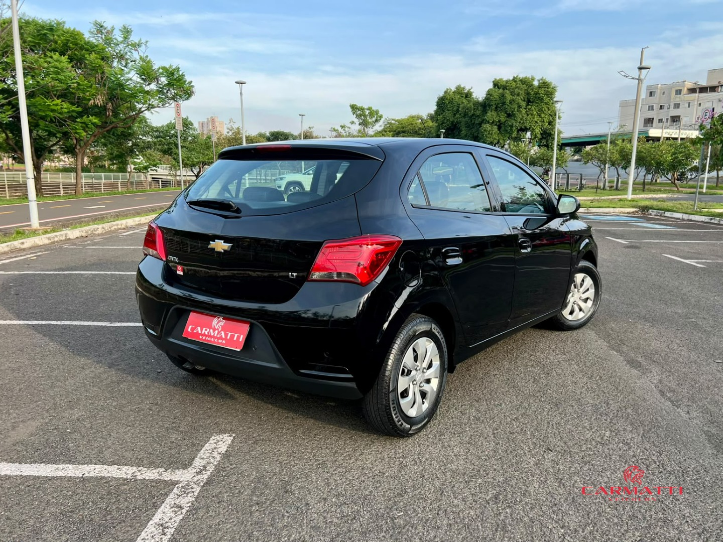 Chevrolet ONIX HATCH LT 1.0 8V FlexPower 5p Mec. foto 4