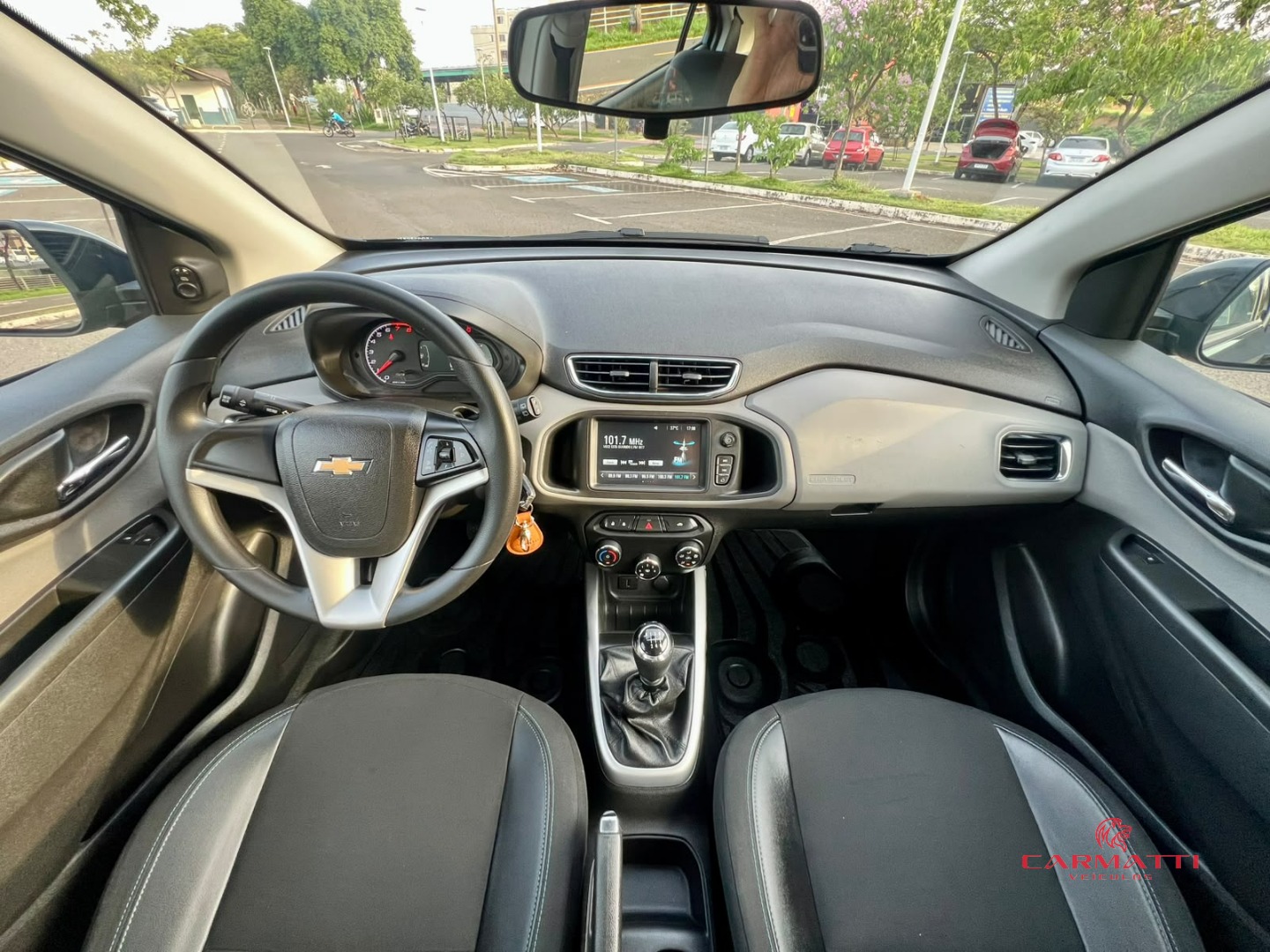 Chevrolet ONIX HATCH LT 1.0 8V FlexPower 5p Mec. foto 5