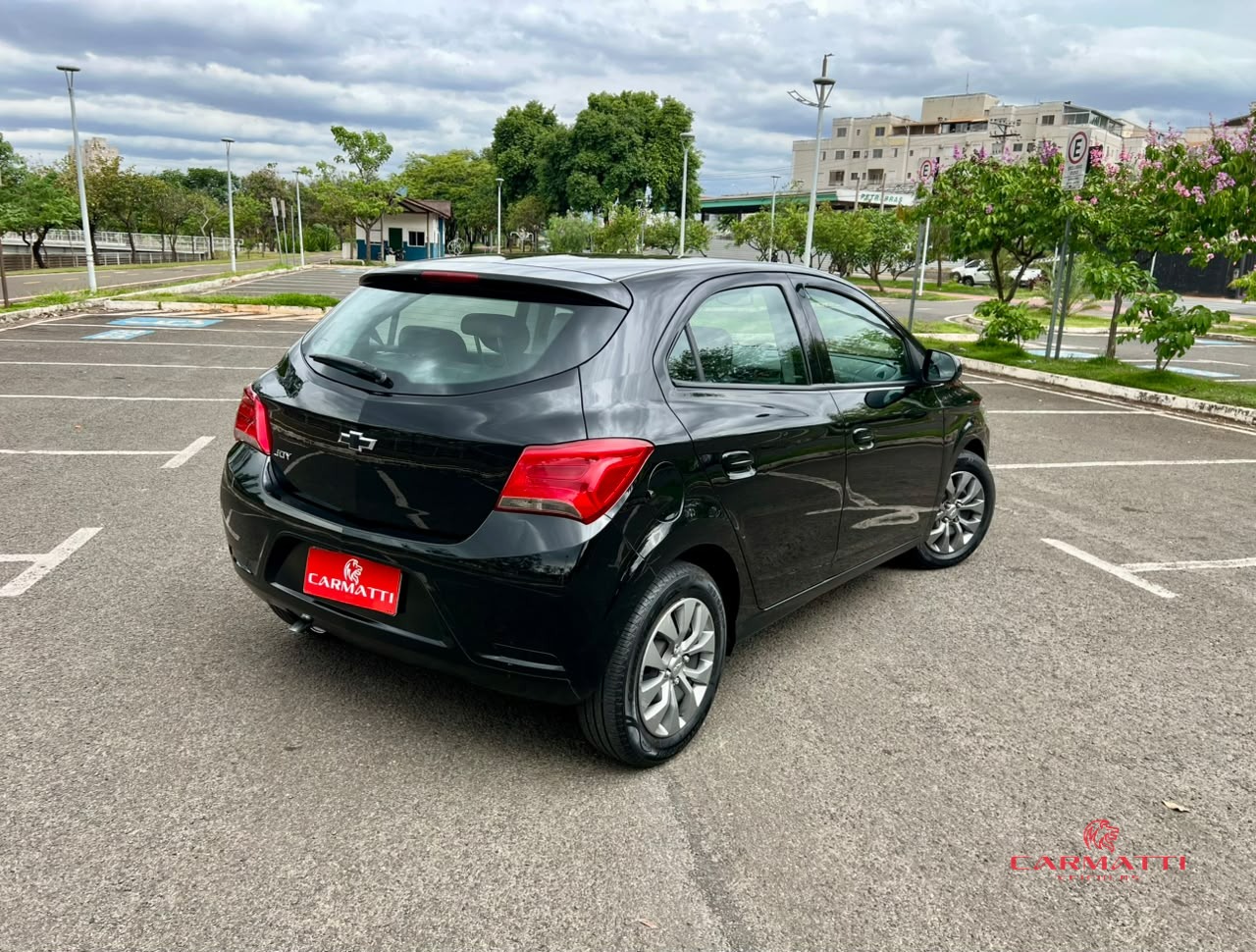 Chevrolet JOY Hatch 1.0 8V Black Edition Flex Mec. foto 4