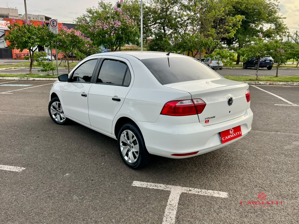 Volkswagen VOYAGE 1.6 MSI Flex 8V 4p foto 2