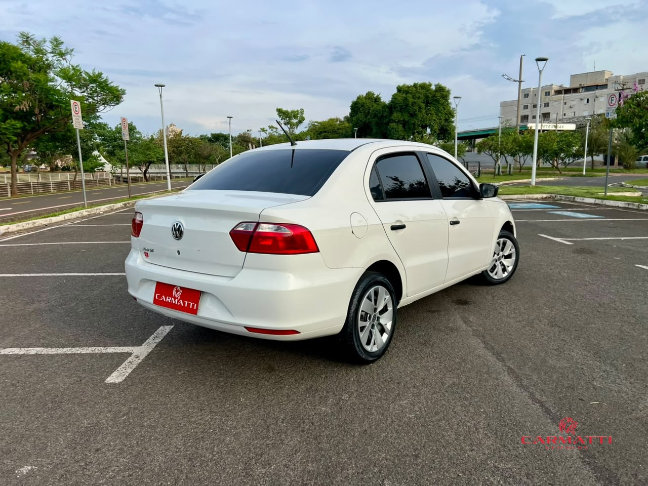 Volkswagen VOYAGE 1.6 MSI Flex 8V 4p foto 4