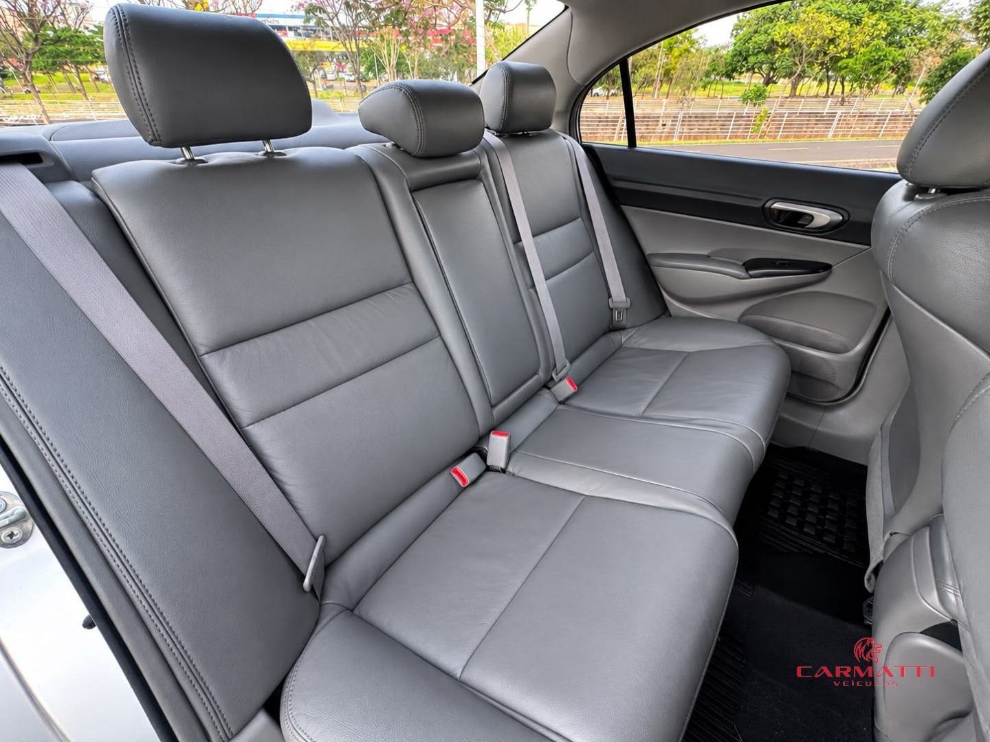 Honda Civic Sedan LXS 1.8/1.8 Flex 16V Aut. 4p 7
