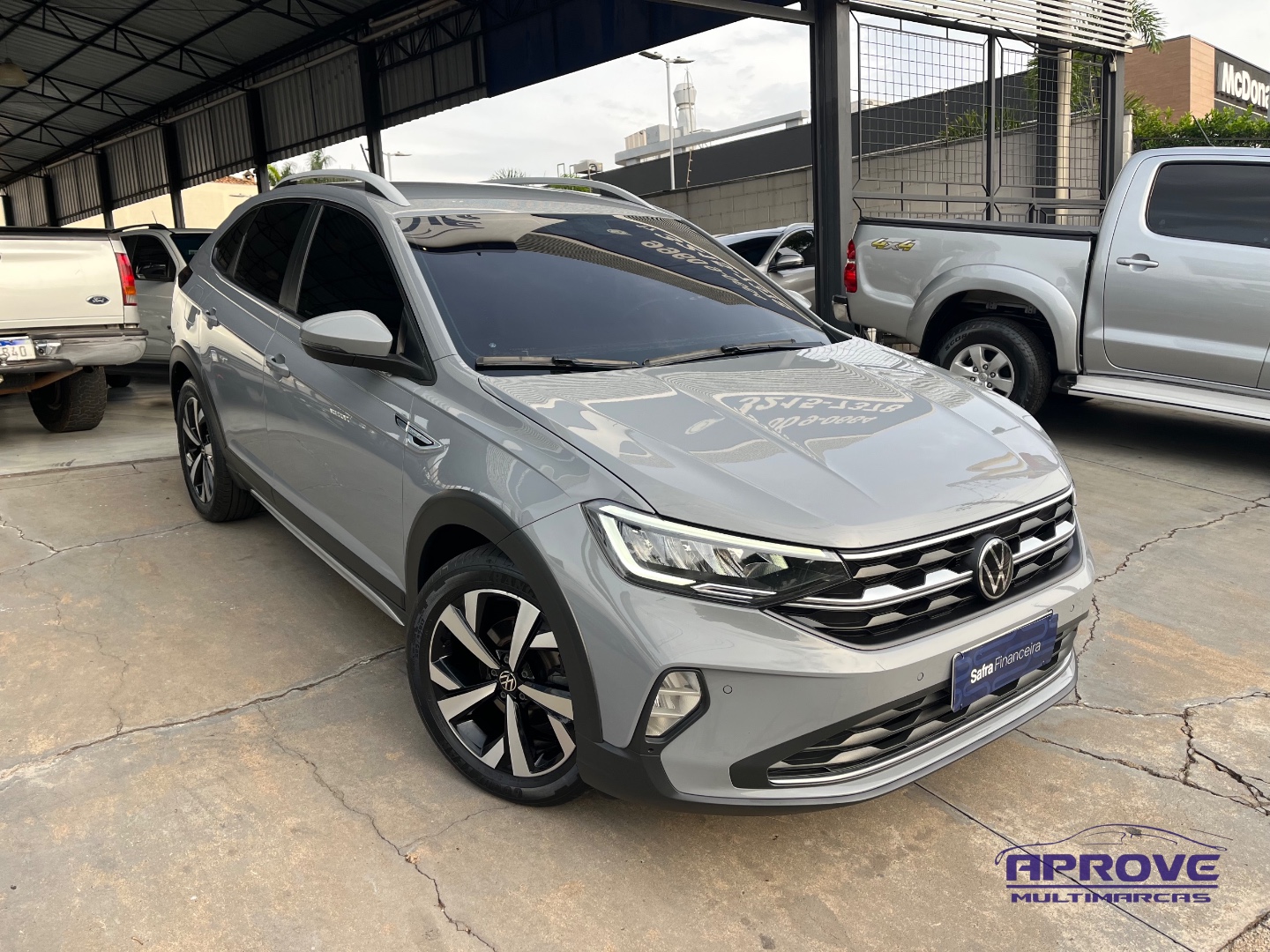 Volkswagen Nivus Highline 1.0 200 TSI Flex Aut. foto 2