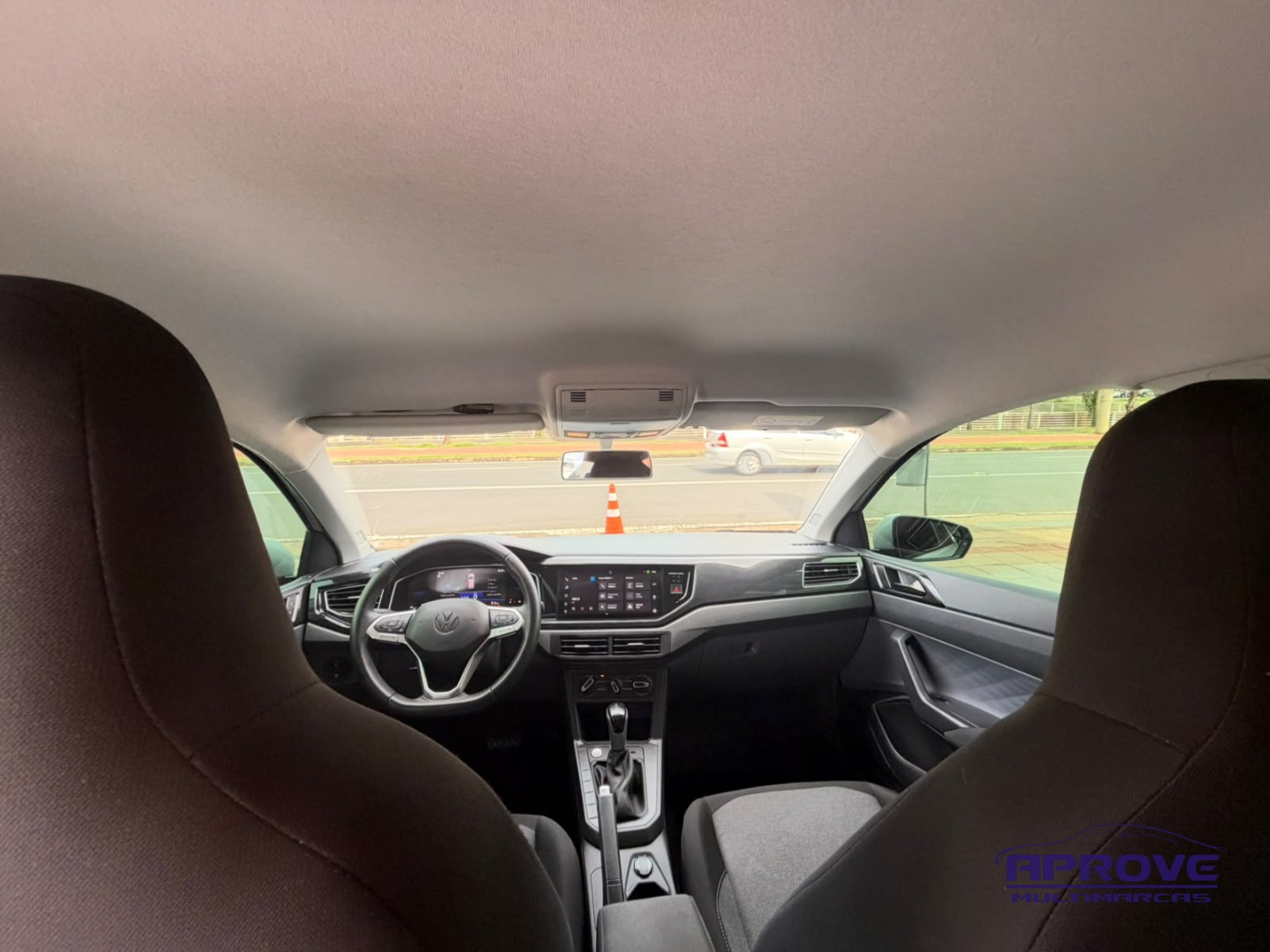 Volkswagen Polo Comfortline TSI 1.0 Flex 12V Aut. foto 8